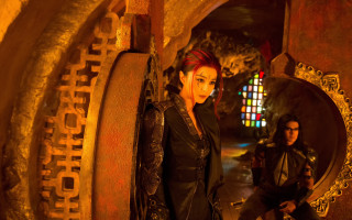 Woman doorway mirror cave fire 2 - movie still free wallpaper