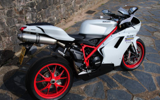 White red motorcycle cobblestone stone - duccio free wallpaper