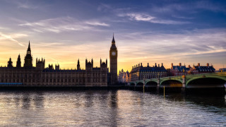 Large building clock tower bridge 7 - christopher wren free wallpaper