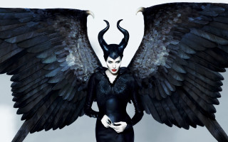 Woman black wings black dress - dark fantasy free wallpaper