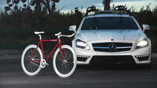 Red bike white car parking - photorealism free wallpaper