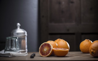 Oranges juicer table napkin stilllife - a napkin free wallpaper