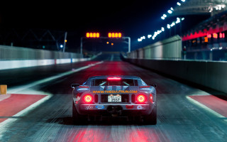 Car race track night headlights - op art free wallpaper