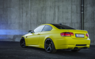 Yellow car parking lot blue - a wall free wallpaper for desktop