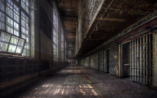 Long hallway windows bars rug - grim free wallpaper