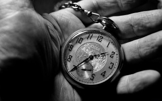 Pocketwatch hands chain gear clock - photorealistic imagery free wallpaper