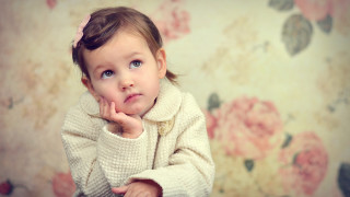 Little girl pink flowerheadband floral - a little girl free wallpaper