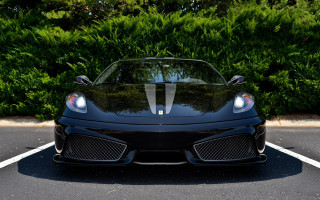 Black sports car parking lot 19 - the front of the car free wallpaper