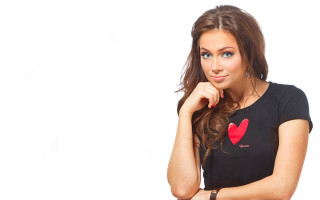 Woman heart shirt 3d render 2 - international typographic style free wallpaper for desktop