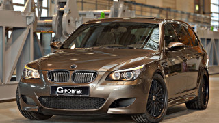 Brown car garage crane 3d - a brown car free wallpaper