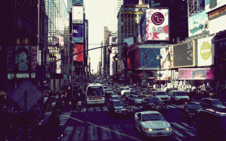 City street traffic tall buildings - busy free wallpaper