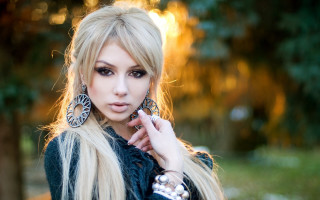 Blonde woman park gothic fashion - andor basch free wallpaper