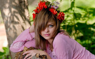 Woman flower crown snake forest - anna hotchkis free wallpaper