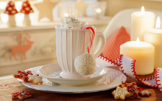 White cup candy canes candle - a plate next free wallpaper