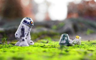 Toy robot grass building blurry - les automatiste free wallpaper