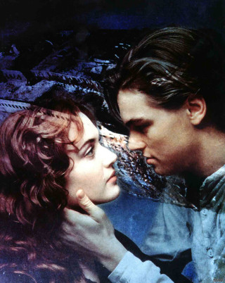 Man woman kissing princess pealer - a man and a woman free wallpaper