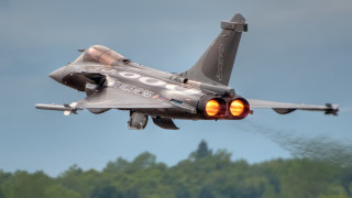 Jet flying blue sky clouds 3 - les automatiste free wallpaper