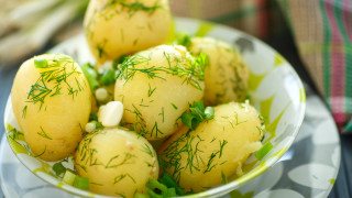 Potatoes dill tablecloth plaid bokeh - a tablecloth free wallpaper