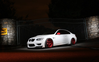 White car gate night light - a gate free wallpaper