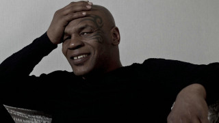 Man face tattoo sitting smiling - felipe seade free wallpaper