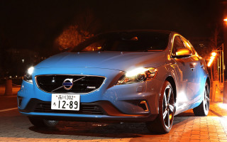 Blue volvo night brick road - a brick road free wallpaper