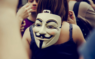 Woman mask cellphone man photograph - neoism free wallpaper