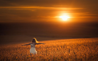 Woman field sunset outstretched arms - florianne becker free wallpaper for desktop