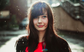 Woman longhair redshirt rain smile - art nouveau free wallpaper