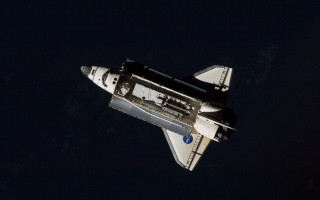 Space shuttle night open attachment - a photo free wallpaper