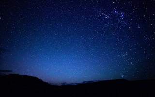 Night sky stars shooting star 2 - a night sky free wallpaper