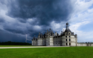 Castle lightning stormy gothic matte - a large castle free wallpaper
