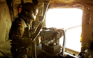 Man military machine room window - 100mm free wallpaper