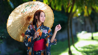 Woman kimono parasol smile arts - a woman in a kimono holding free wallpaper