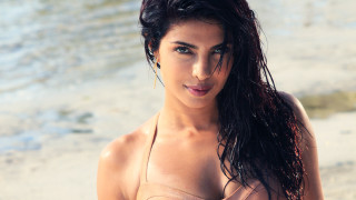 Woman beach smile ocean bikini - wet hair free wallpaper