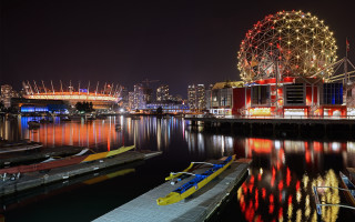 Vancouver bridge cityscape night reflection - bruce munro free wallpaper