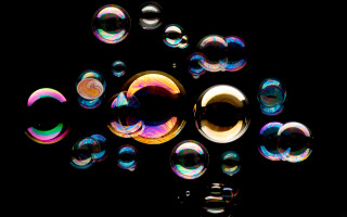 Soap bubbles reflection macro illusion - macro art free wallpaper