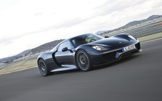 Black sports car race track 5 - a race track free wallpaper for desktop