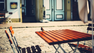 Bird table outdoor building chair - a table outside free wallpaper