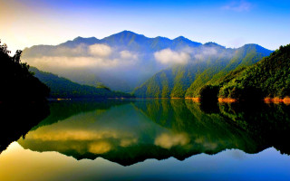 Lake mountains trees sky clouds 35 - mountain and trees free wallpaper