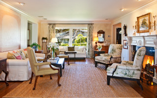 Living room fireplace furniture rug - the floor and a rug free wallpaper