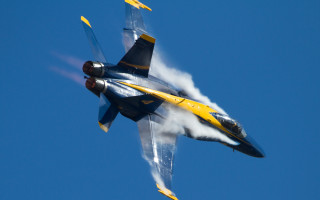 Fighter jet blue sky smoke 15 - f 8 aperture free wallpaper