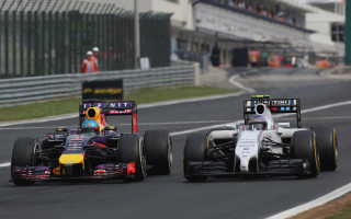 Racing cars person impressionist blurry - car free wallpaper