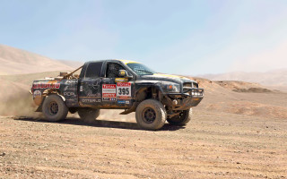 Desert truck military vehicle dusty - a truck driving free wallpaper