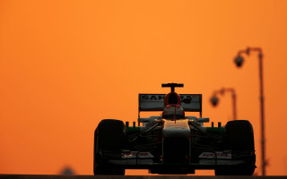 Car track sunset streetlight blurry - a track free wallpaper