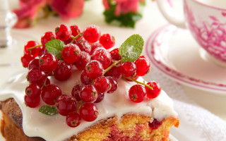 Berry blossom strawberry cake tea - white frosting free wallpaper
