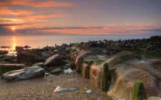 Rocky beach sunset mossy rocks - rich moody colour free wallpaper