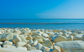 Rocky beach water sky island - a rocky beach free wallpaper