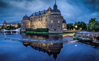 Castle pond bridge night cloudy - romanesque free wallpaper