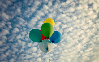 Balloons cloudy sky blue background - colorful cloud free wallpaper