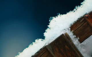 Wooden clock snowy background outdoors - an ambient occlusion free wallpaper